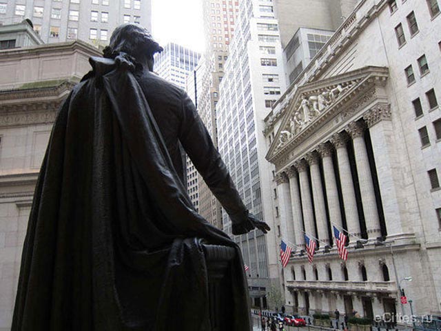 Торги в Нью-Йорке закрылись в среду, 2 декабря, на отметке 39,94 доллара (снижение на 4,6%). Нефть Brent подешевела на 4,4% - до 42,49 доллара
