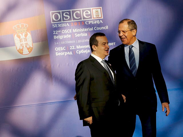 На саммите ОБСЕ в Белграде Лавров спел "Подмосковные вечера" дуэтом с главой МИД Сербии