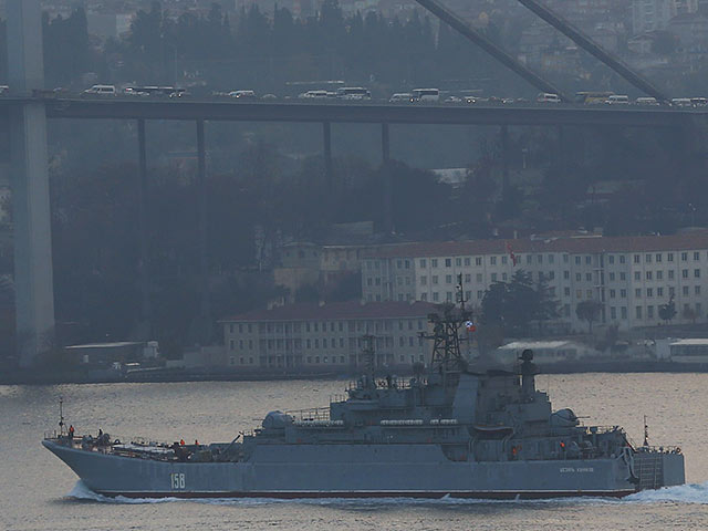 МИД Турции прокомментировал фото российского моряка с "Иглой" на военном судне в проливе Босфор