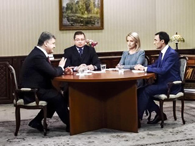 Украинский президент Петр Порошенко заявил, что по-прежнему не считает Крым российским. Глава государства пообещал сделать все возможное для возвращения полуострова в состав Украины