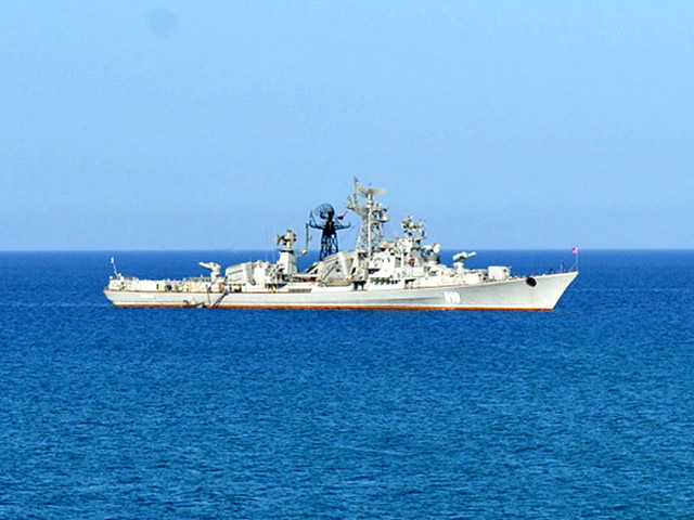 Экипажу сторожевого корабля (СК) ВМФ России "Сметливый" пришлось огнем из стрелкового оружия отогнать турецкий сейнер в Эгейском море, чтобы предотвратить столкновение