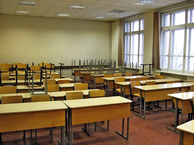 Бастующим учителям в Забайкальском крае выплатили часть задолженности по зарплате. "Поступил аванс за ноябрь", - сообщили агентству FlashSiberia в понедельник в региональном профсоюзе образования
