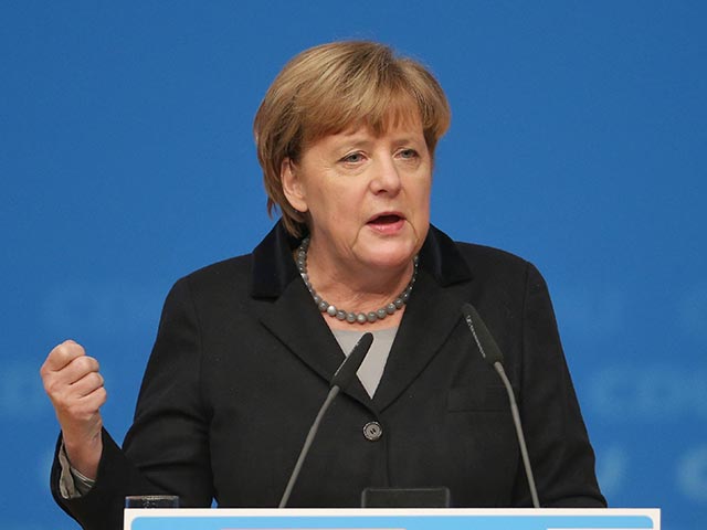 Канцлер Германии Ангела Меркель продолжает отстаивать обоснованность введения санкций Евросоюза против России в связи с украинским кризисом