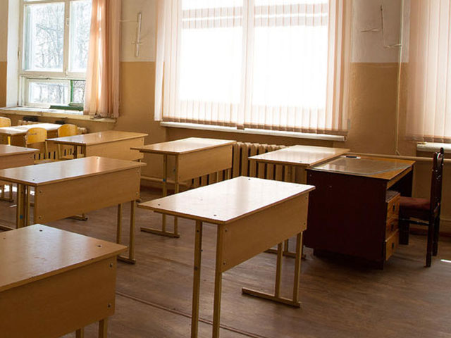Учителя еще одной школы в Забайкалье забастовали из-за долгов по зарплате