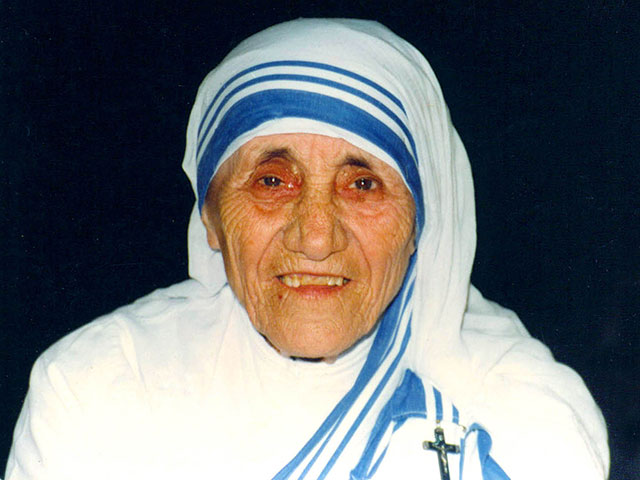 Мать Тереза будет причислена к лику святых в сентябре 2016 года