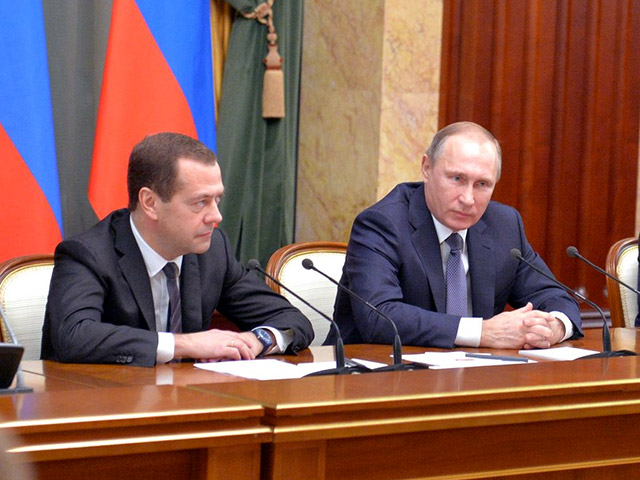 Президент РФ Владимир Путин провел итоговую в 2015 году встречу с членами правительства