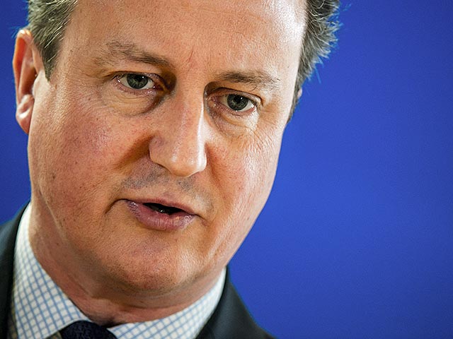 Экстренное совещание в связи с наводнениями в стране, которые наблюдатели называют "беспрецедентными", созвал в воскресенье премьер-министр Великобритании Дэвид Кэмерон