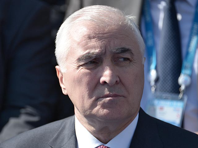 На пресс-конференции в Цхинвале президент Южной Осетии Леонид Тибилов заявил, что две Осетии - Северная и Южная - должны объединиться