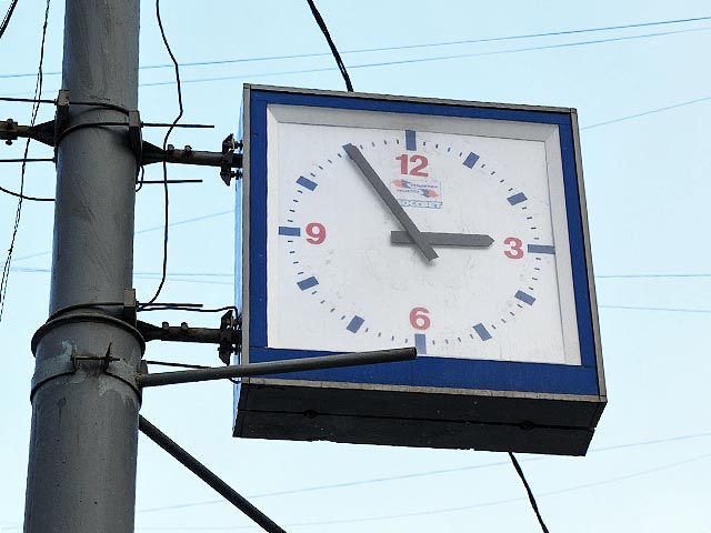 В Москве одобрили законопроект о переводе Сахалинской области в десятую часовую зону (московское время плюс восемь часов), сообщает сайт губернатора и правительства региона