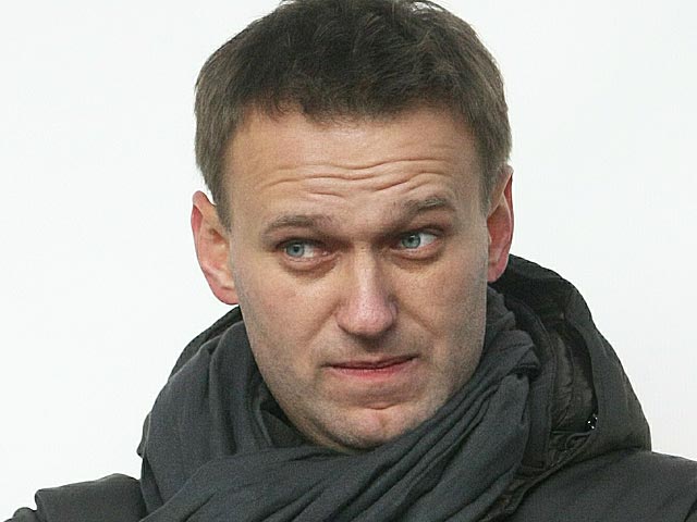 Навальный ради иска к Чайке решил засудить СМИ