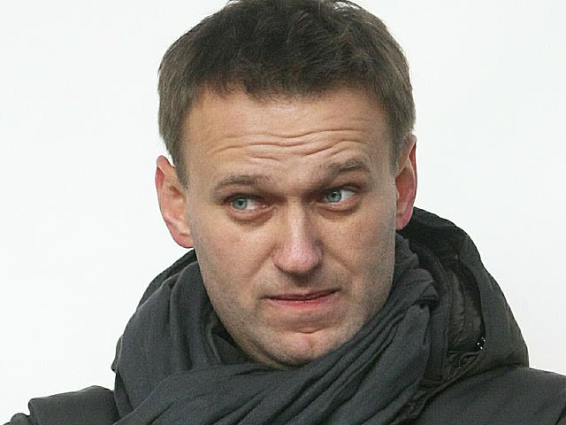Алексей Навальный ради иска к Чайке решил засудить СМИ Алексей Навальный ради иска к Чайке решил засудить СМИ