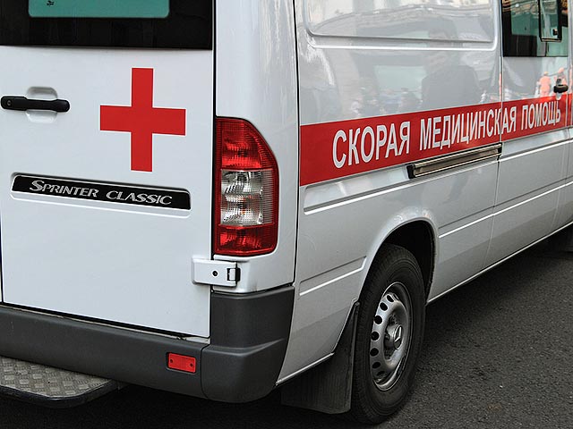 Два человека получили переломы ног в ходе жесткой посадки вертолета в Ростовской области