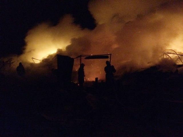 В Ярославской области под Рыбинском сгорел двухэтажный многоквартирный дом