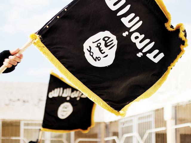 Террористическая группировка "Исламское государство" (ИГ или ДАИШ, запрещена в РФ) использует ученых и специалистов для создания более совершенного вооружения и планирования изощренных терактов в Европе, говорится в эксклюзивном материале Sky News