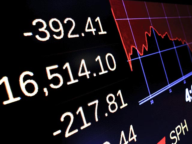 Фондовый рынок США пережил крупнейший обвал за последние 119 лет после того, как индекс Dow Jones опустился более чем на 5% или 911 пунктов