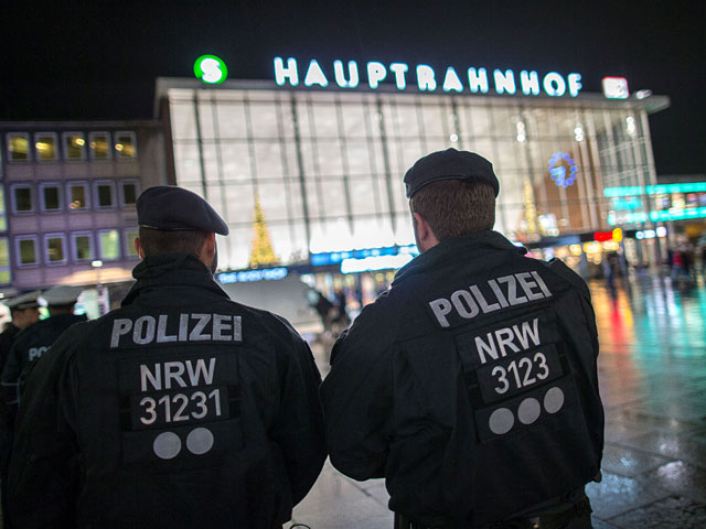Немецкие следователи продолжают поиски участников нападений на женщин, совершенных в новогоднюю ночь в Кельне
