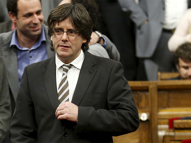 Парламент Каталонии выбрал главой региона сепаратиста Карлеса Пьюджмонта