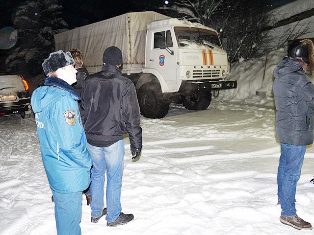 Группа спасателей выехала во вторник утром из города Ивдель (Свердловская область) в район перевала Дятлова, где был обнаружен труп человека. Отправление группы прошло в 10:00 по местному времени (8:00 по московскому)