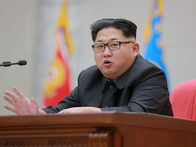 В награждении создателей ядерного оружия КНДР принял участие лично Ким Чен Ын