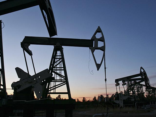 Цена барреля нефти марки Brent упала ниже 30 долларов