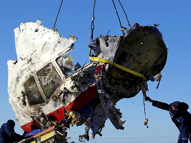 Федеральное агентство воздушного транспорта (Росавиация) выступило с критикой окончательного доклада Нидерландов о катастрофе Boeing 777 на Украине в июле 2014 года