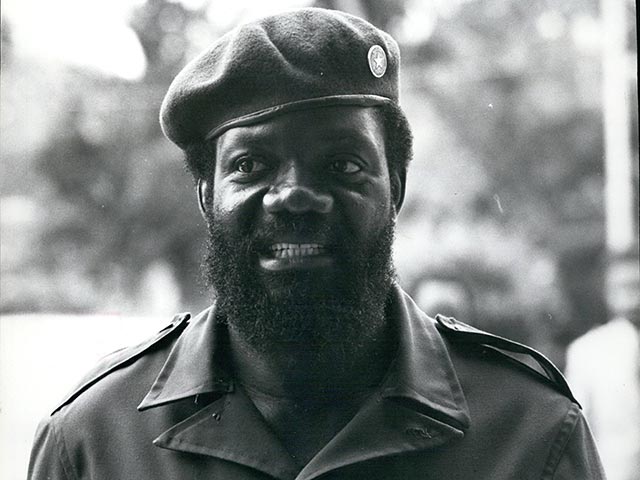 Жонаш Савимби был основателем Национального союза за полную независимость Анголы, (Uniao Nacional para a Independencia Total de Angola, UNITA). Он вел вооруженную борьбу с правительством страны и придерживался антикоммунистических взглядов