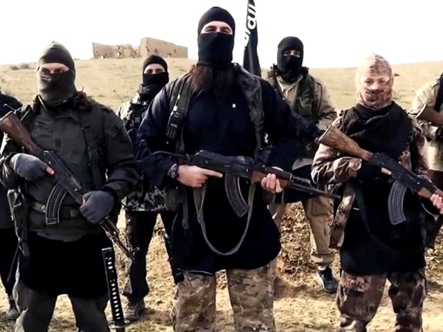 С января бойцы террористического "Исламского государства" будут получать вдвое меньшую зарплату. Об этом говорится в документе, который, как уверяют ближневосточные СМИ, был издан в Ракке