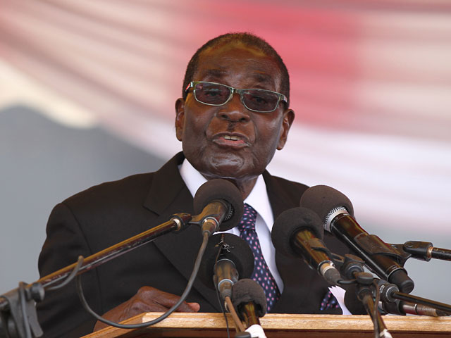 Правящая партия Зимбабве ЗАНУ-ПФ, возглавляемая президентом страны Робертом Мугабе, намерена потратить 800 тыс. долларов в следующем месяце, чтобы отметить очередной день рождения своего лидера