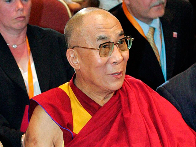 Далай-ламу, прибывшего накануне в клинику Майо в городе Рочестер (штат Миннесота), будут там лечить от заболевания простаты