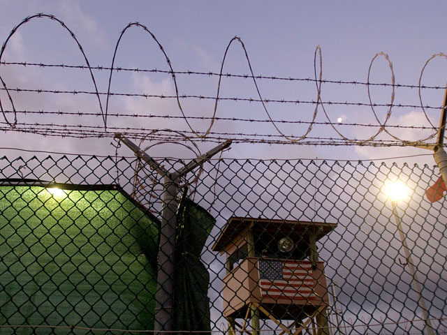 Один из заключенных американской тюрьмы Гуантанамо отказывается от освобождения, так как не хочет ехать в незнакомую страну