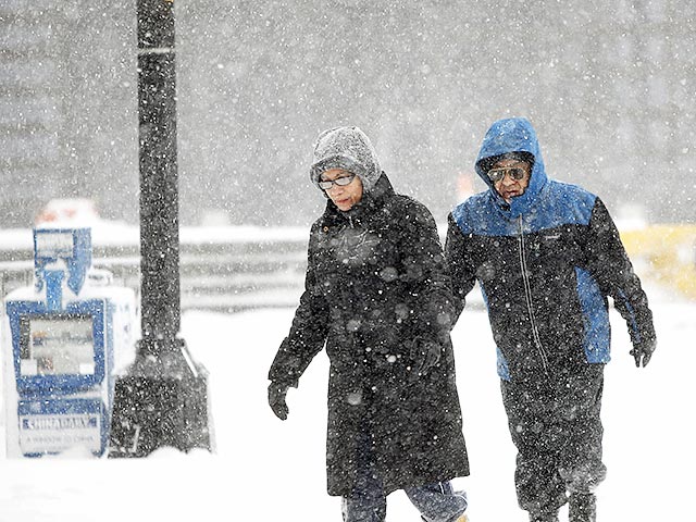 Число жителей восточных районов США, погибших в результате последствий снежной бури, возросло до 28 человек