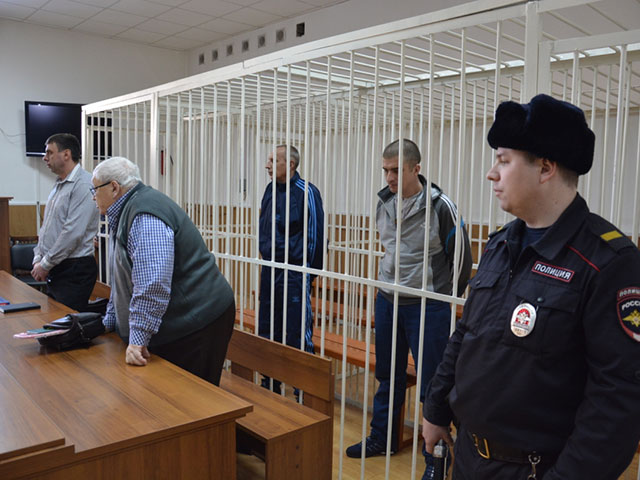 В суде Забайкальского края вынесен приговор 45-летнему коммерсанту Александру Гуриненко и его сообщнику, которых признали виновными в зверском двойном убийстве несовершеннолетних сборщиков металлолома