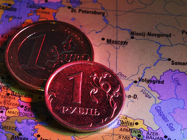 Глобальные инвесторы, особенно европейские инвесторы, имеющие тесные деловые связи с Москвой и Петербургом, с надеждой ждут дня, когда ЕС снимет санкции с России