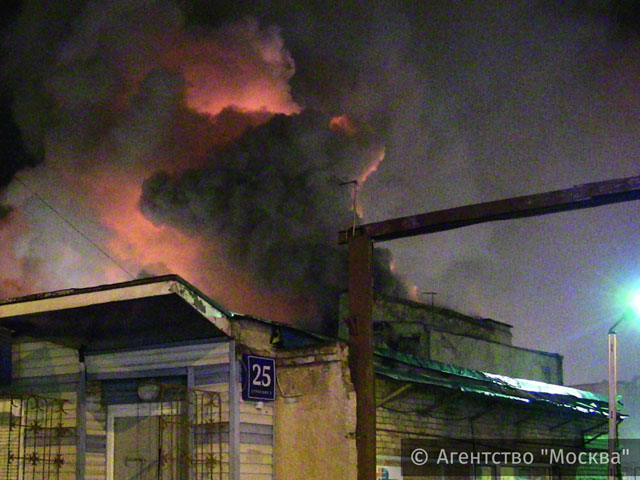 Причиной пожара в швейном цеху в Москве был поджог, возбуждено дело
