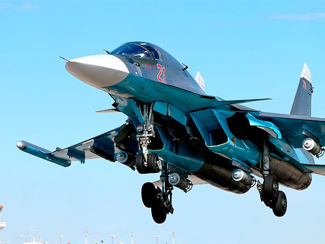 Российский многофункциональный истребитель-бомбардировщик Су-34