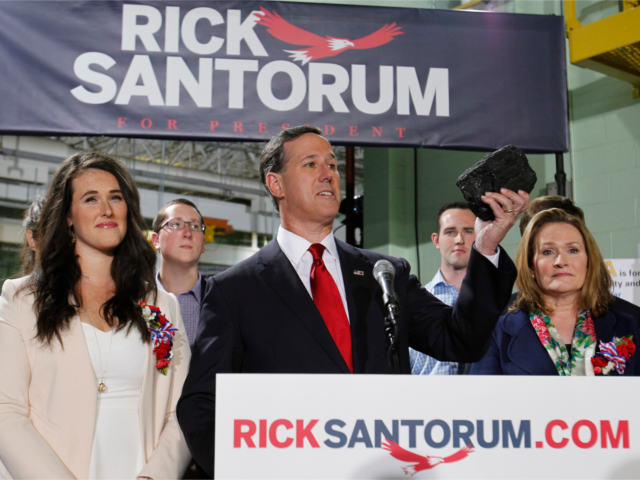 Экс-сенатор Рик Санторум вышел из предвыборной гонки в США