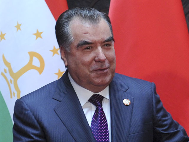 Конституционный суд Таджикистана признал законными поправки в основной закон страны, которые дают право действующему главе государства Эмомали Рахмону неограниченное число раз участвовать в президентских выборах