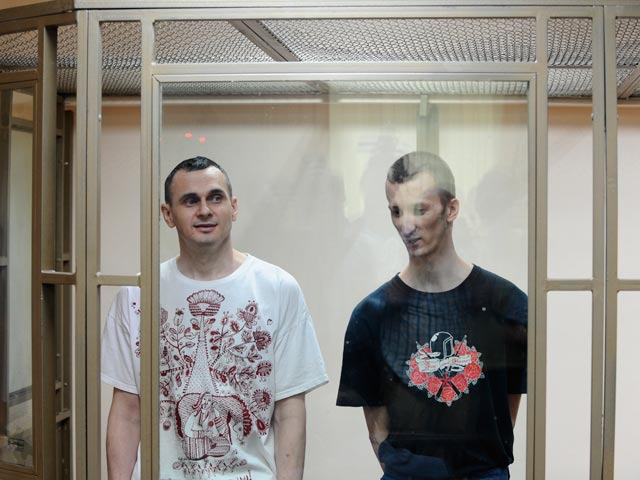 Олег Сенцов (слева) и Александр Кольченко,
Ростов-на-Дону, 25 августа 2015 года