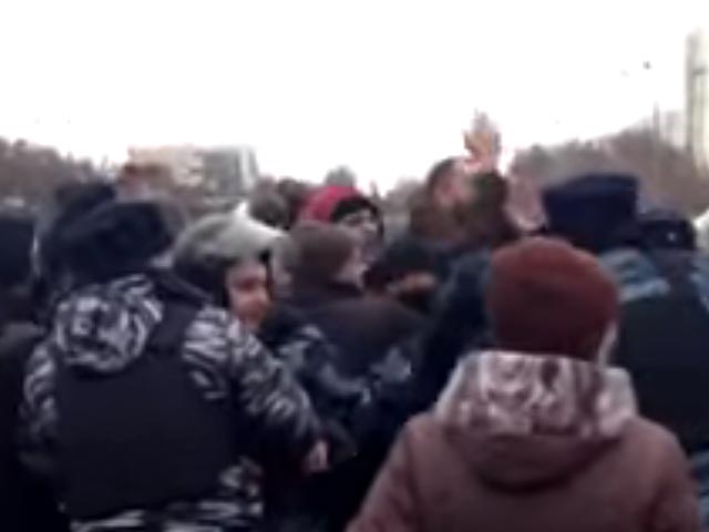 В Москве задержали протестовавших против незаконной застройки, перекрывших улицу