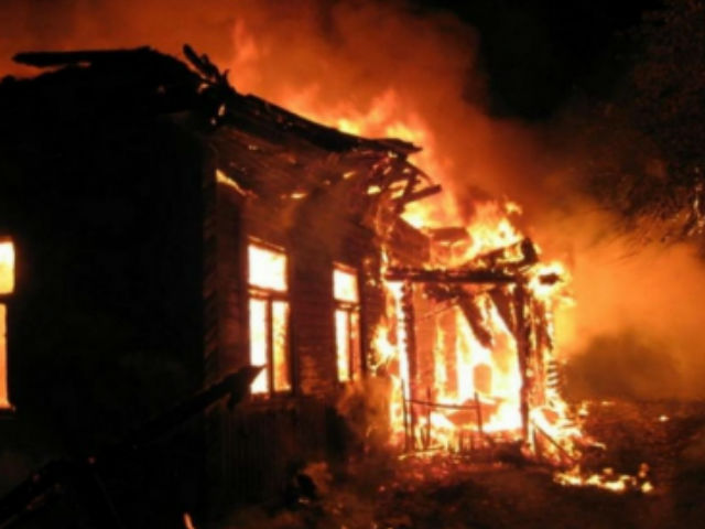 При пожаре в частном доме в Подмосковье погибли трое детей