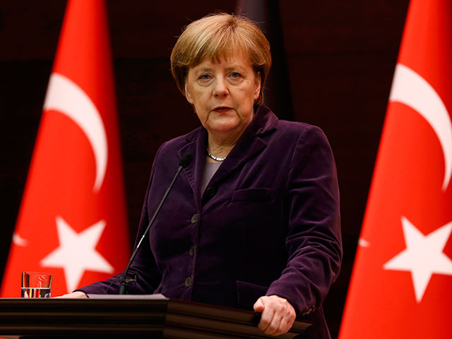 Меркель заявила, что "шокирована" страданиями сирийцев из-за российских бомбардировок