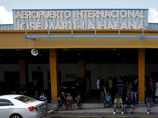 Аэропорт имени национального героя Кубы Хосе Марти готовится 12 февраля принять историческую встречу глав Русской православной и Римско-католической Церквей. В первом терминале аэропорта идет монтаж зала для прессы