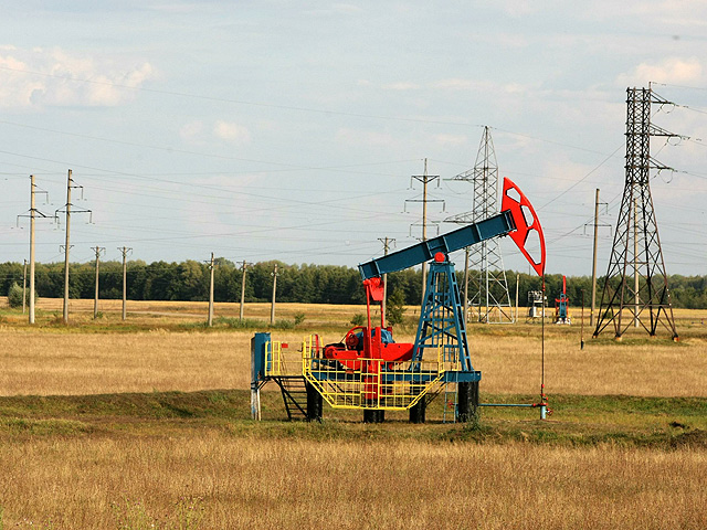 Банк России может заложить цену на нефть в рисковом сценарии на 2016 год в размере 25 долларов за баррель, в базовом - 35 долларов за баррель с последующим ростом