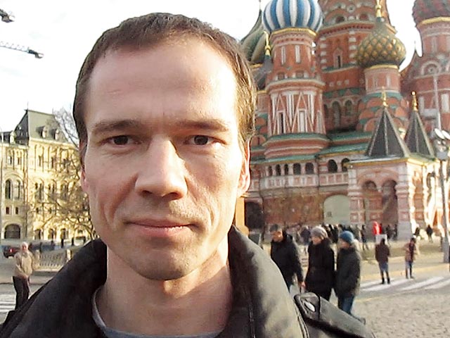 Басманный суд Москвы разрешил оппозиционному активисту Ильдару Дадину, осужденному по обвинению в неоднократных нарушениях при проведении митингов, жениться в столичном следственном изоляторе, где он находится после оглашения приговора