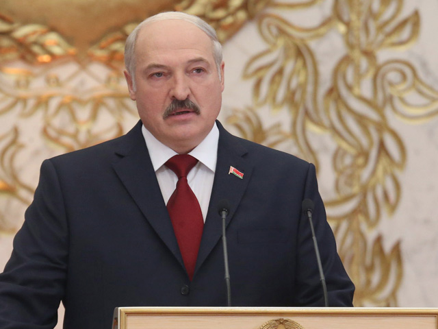 В следующий понедельник главы МИД Евросоюза примут решение об окончательном снятии санкций с Белоруссии и президента страны Александра Лукашенко
