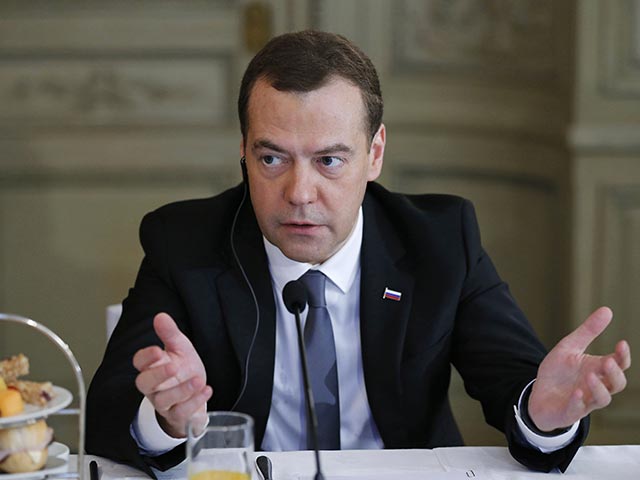 Премьер-министр РФ Дмитрий Медведев выразил опасения в связи с угрозой развала шенгенской зоны в условиях миграционного кризиса в Европе. Об этом он заявил, выступая на Мюнхенской конференции по безопасности