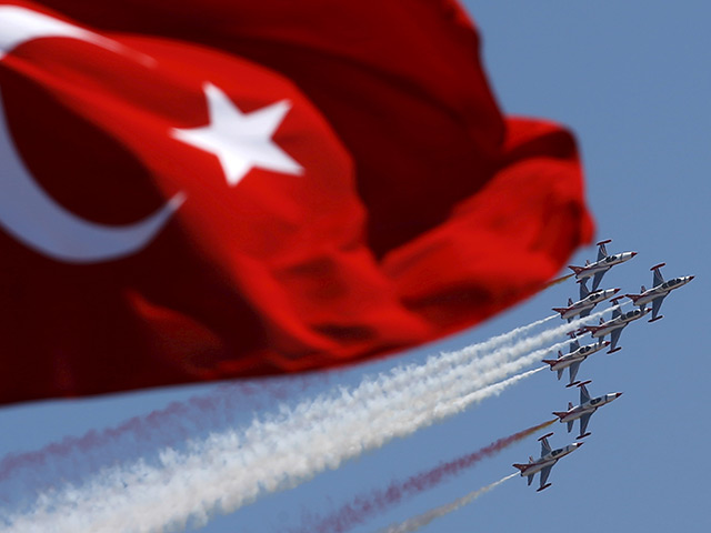 Турецкие ВВС за сутки более 20 раз нарушили границу с Грецией