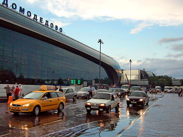 Сотрудники правоохранительных органов задержали владельца аэропорта Домодедово Дмитрия Каменщика по делу о теракте
