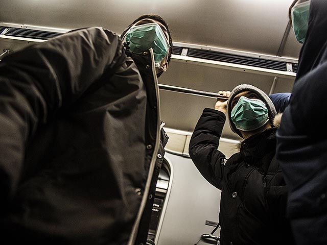 Ограничительные меры по гриппу и ОРВИ, которые действовали в Москве в связи с эпидемией заболевания с 26 января, отменяются с 22 февраля. Об этом сообщает столичное управление Роспотребнадзора