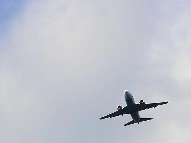 Пассажирский самолет Boeing 737 авиакомпании "Ютэйр", выполнявший рейс Москва-Когалым, в понедельник, 22 февраля, совершил вынужденную посадку в московском аэропорту Внуково из-за разгерметизации салона